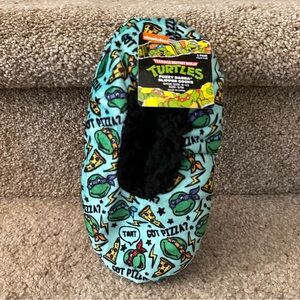 NEW- Teenage Mutant Ninja Turtles - Nickelodeon - Slippers - S/M Kids Shoe 8-13